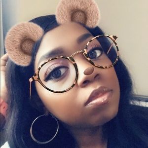 Meet your Posher, Kendra
